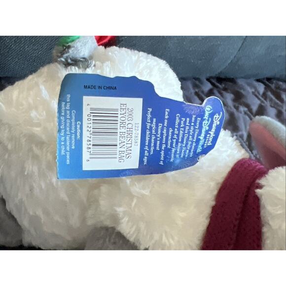 DISNEY World Theme Park Eeyore Snowman Christmas Beanbag Plush 2003 Vintage - Picture 6 of 7
